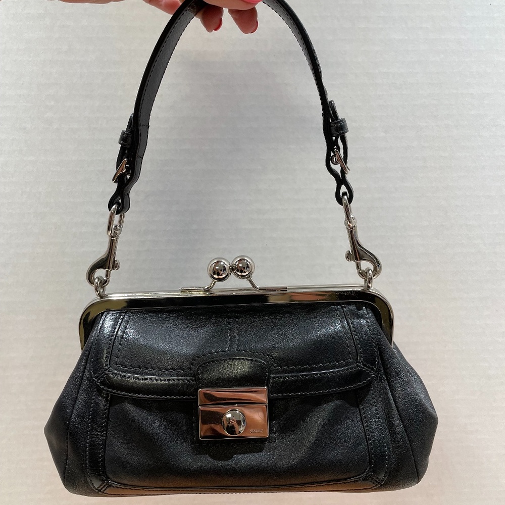 Vintage Coach Kisslock Leather handbag